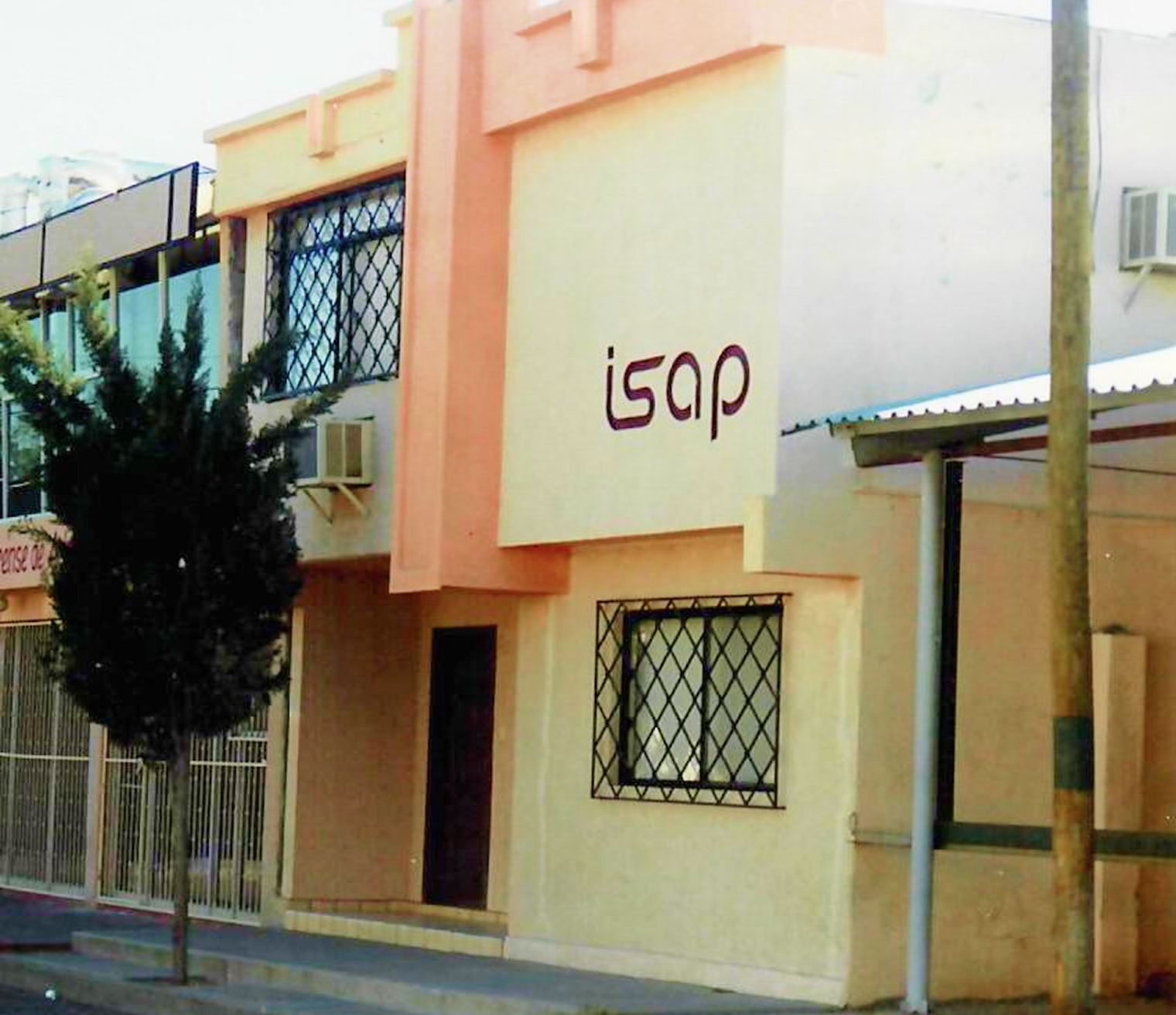 Edificio del ISAP en 1990